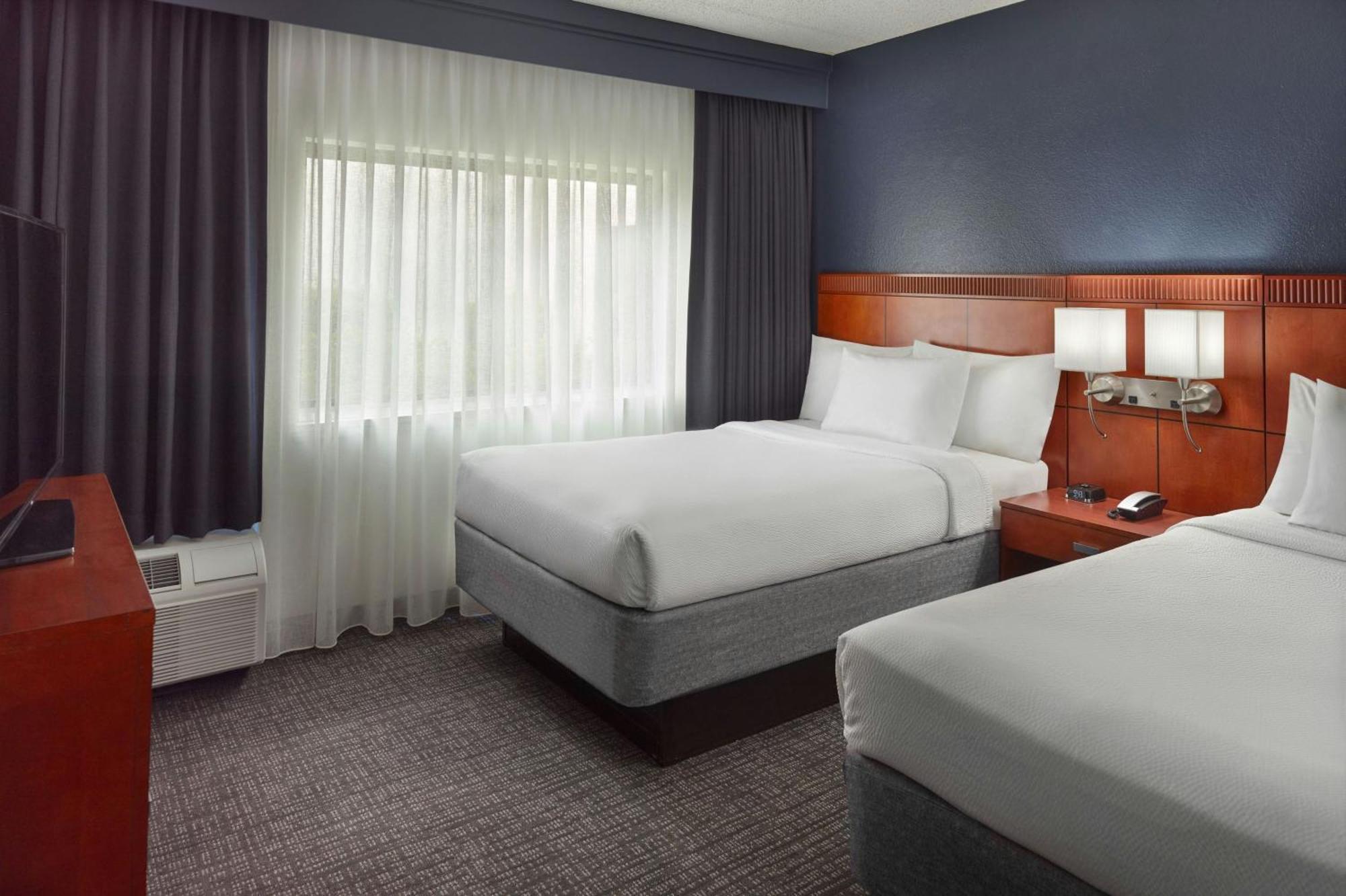 Courtyard By Marriott Tallahassee Downtown/Capital Exterior photo